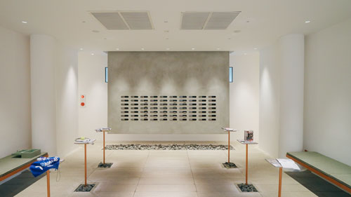 IWAIOMOTESANDOの受付のポスト